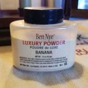 Ben Nye banana powder
